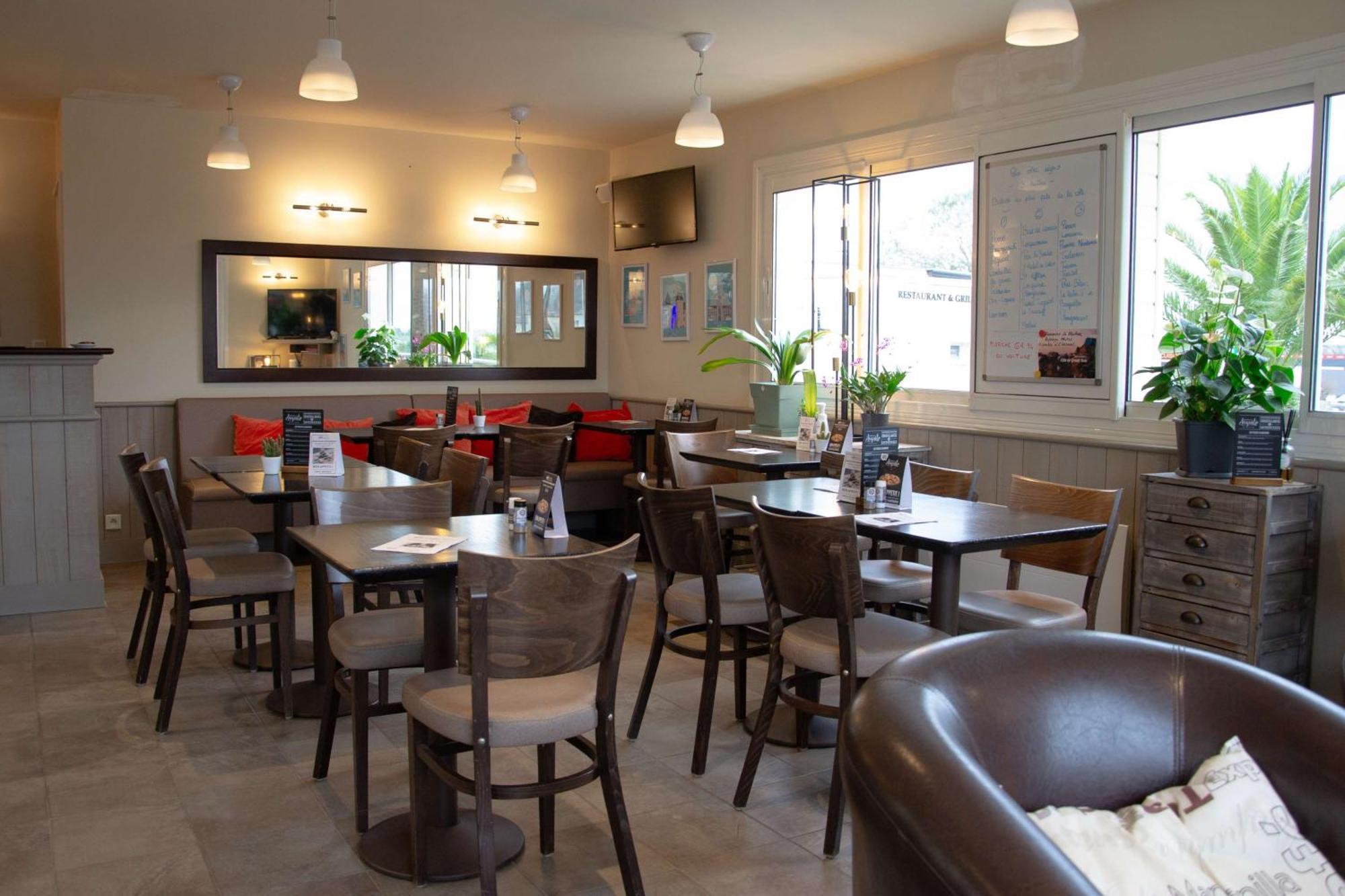 Brit Hotel Lannion-Perros Guirec ภายนอก รูปภาพ