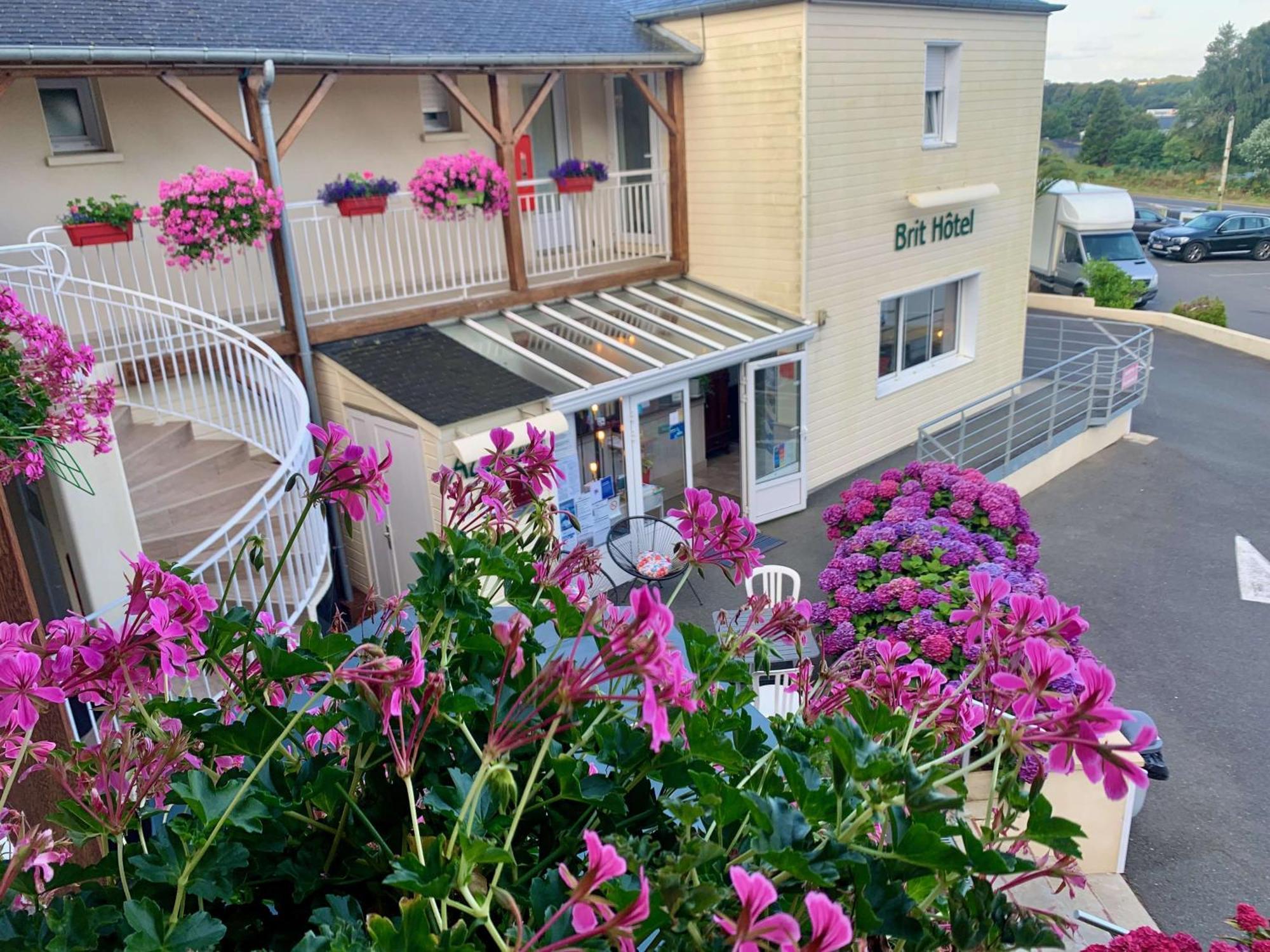Brit Hotel Lannion-Perros Guirec ภายนอก รูปภาพ