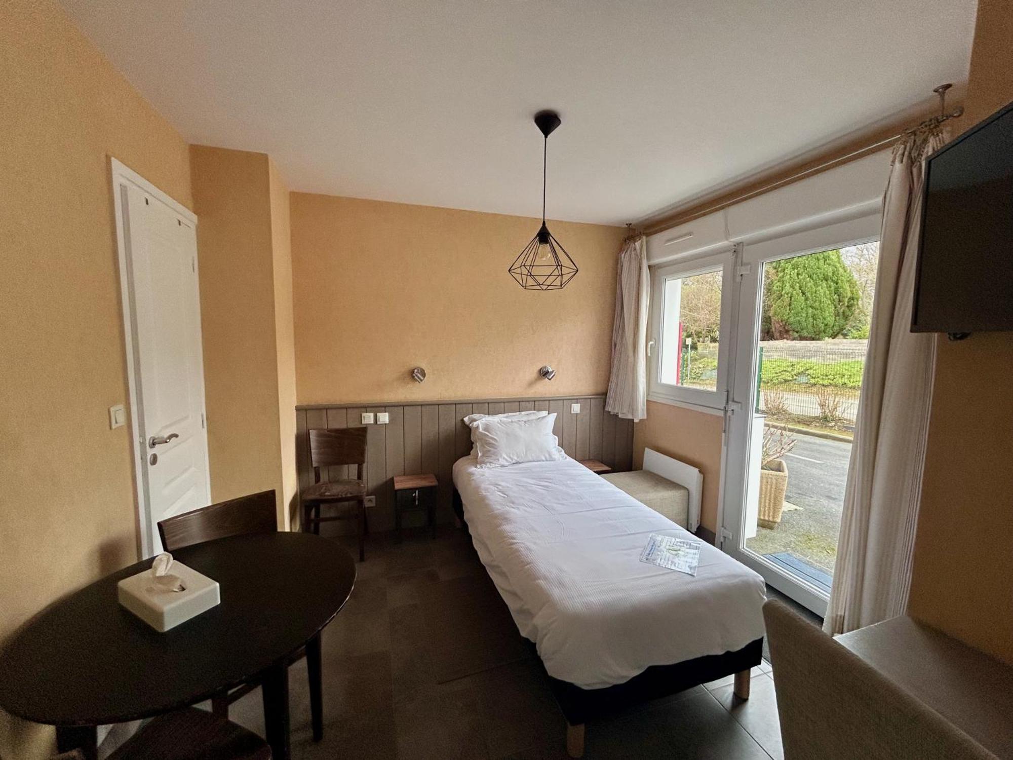 Brit Hotel Lannion-Perros Guirec ภายนอก รูปภาพ