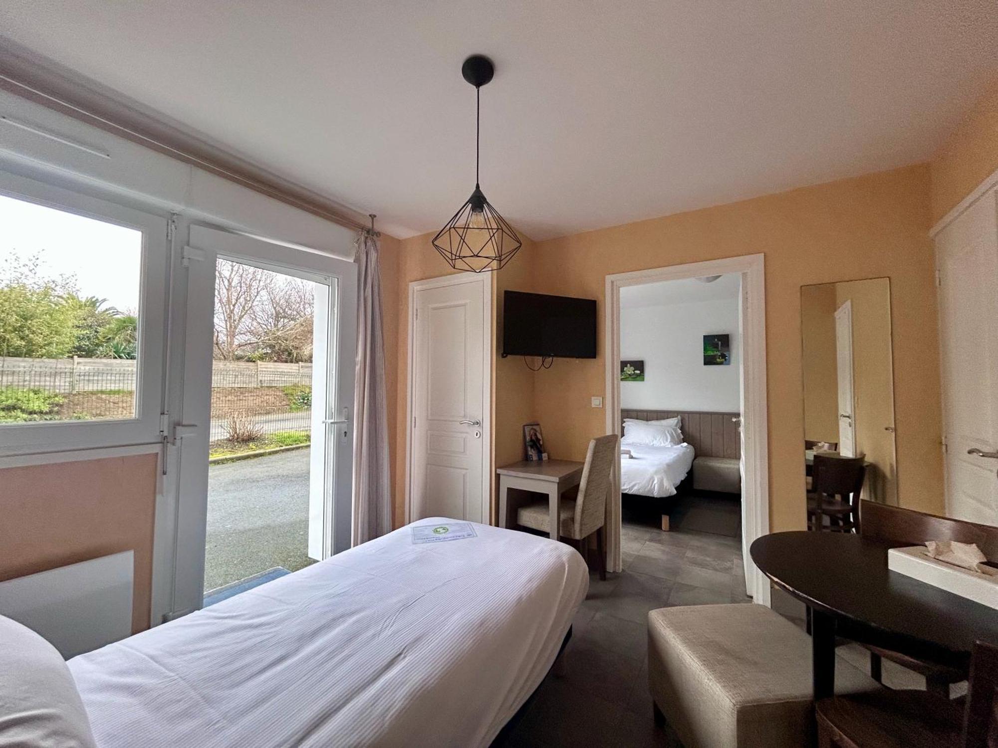 Brit Hotel Lannion-Perros Guirec ภายนอก รูปภาพ
