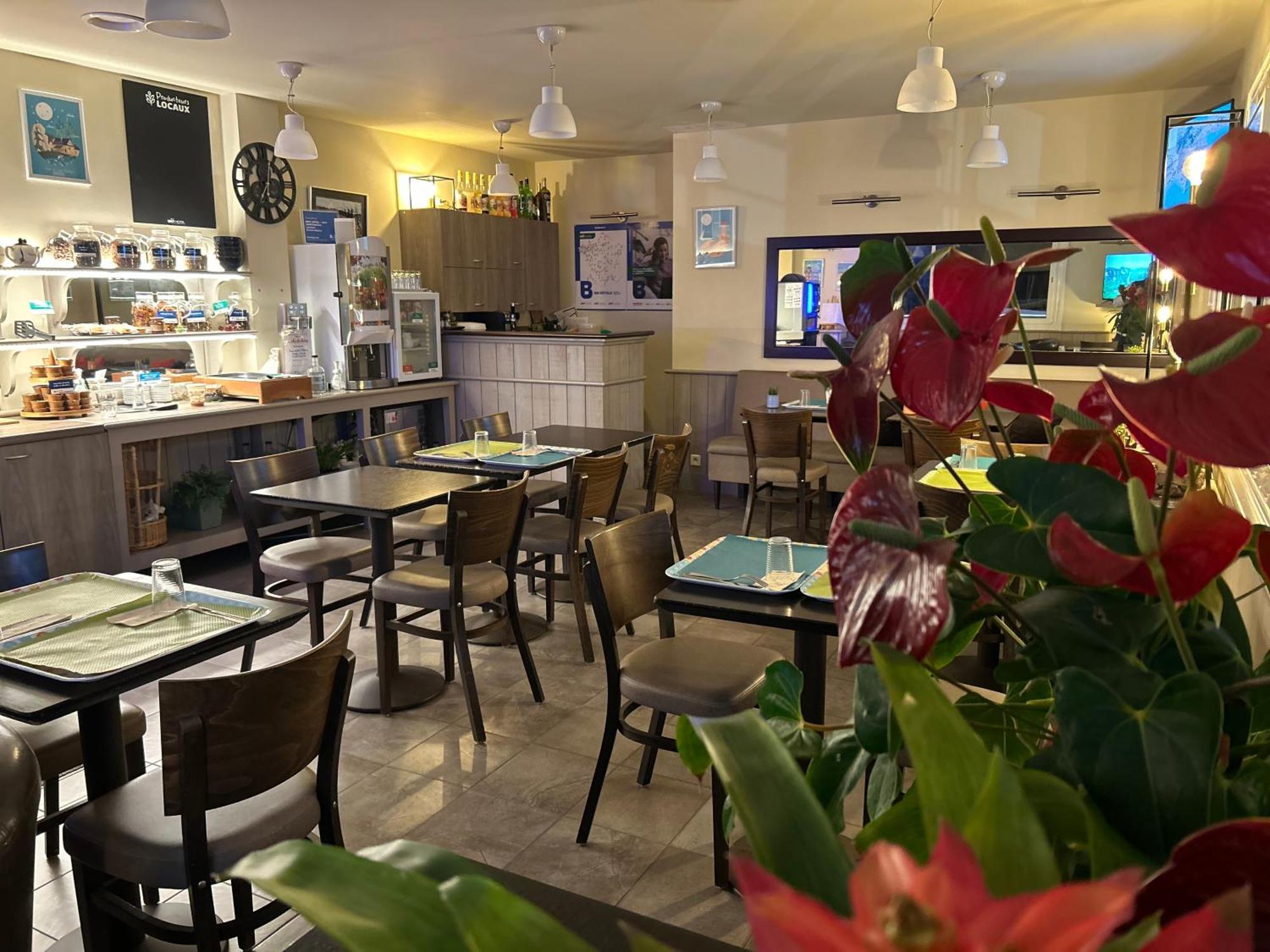 Brit Hotel Lannion-Perros Guirec ภายนอก รูปภาพ